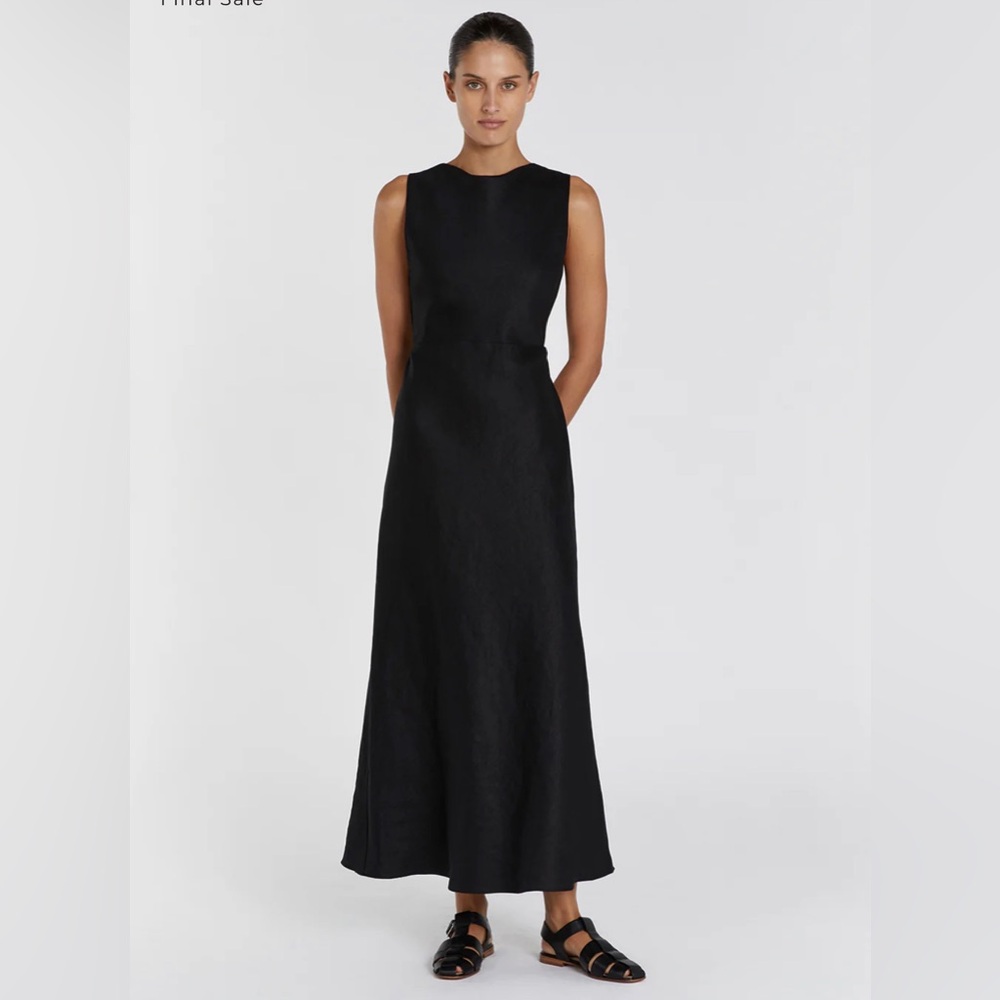 DISSH black dress size 4